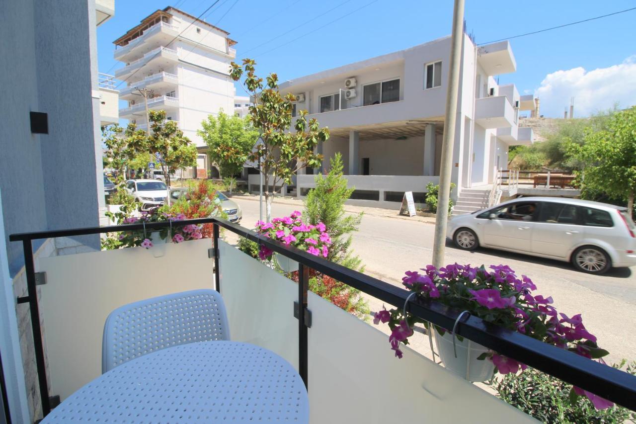 F&J Hotel Sarande Bagian luar foto