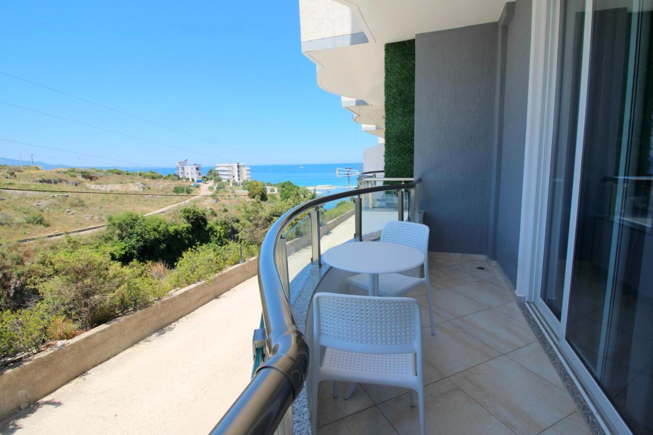F&J Hotel Sarande Bagian luar foto